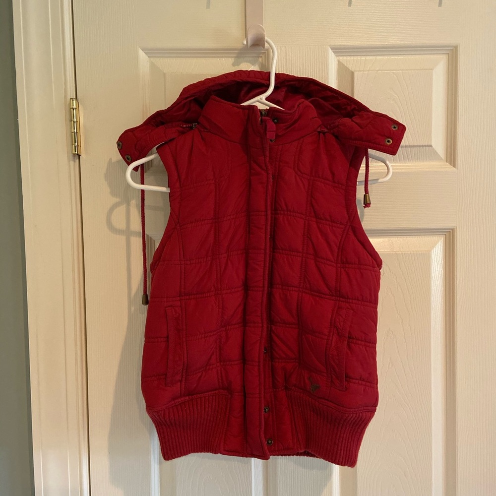 American eagle puffer vest